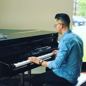 Meet your Posher, Carlos andres